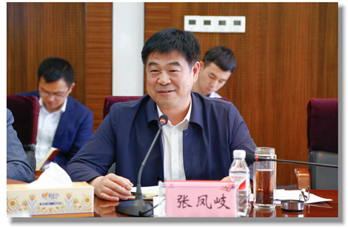 建行總行嚴達峰一行到宜化集團調研指導(圖3) 建行總行嚴達峰一行到宜化集團調研指導(圖3)