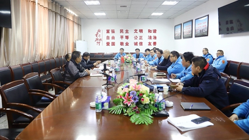 省應(yīng)急管理廳關(guān)業(yè)華到楚星公司調(diào)研特殊作業(yè)電子票證試點工作(圖1) 省應(yīng)急管理廳關(guān)業(yè)華到楚星公司調(diào)研特殊作業(yè)電子票證試點工作(圖1)