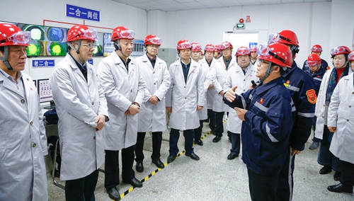 全省?；菲髽I(yè)安全設(shè)計診斷復(fù)核現(xiàn)場會代表參觀宜化太平洋熱電公司(圖5)
