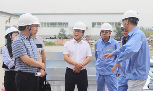 王大真一行到內(nèi)蒙片區(qū)現(xiàn)場(chǎng)辦公(圖6) 王大真一行到內(nèi)蒙片區(qū)現(xiàn)場(chǎng)辦公(圖6)