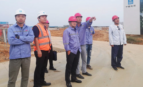 王大真節日期間現場察看新項目建設情況(圖1) 王大真節日期間現場察看新項目建設情況(圖1)