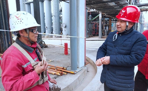 集團領導春節前走訪慰問一線職工、困難職工和離退休老干部(圖7) 集團領導春節前走訪慰問一線職工、困難職工和離退休老干部(圖7)