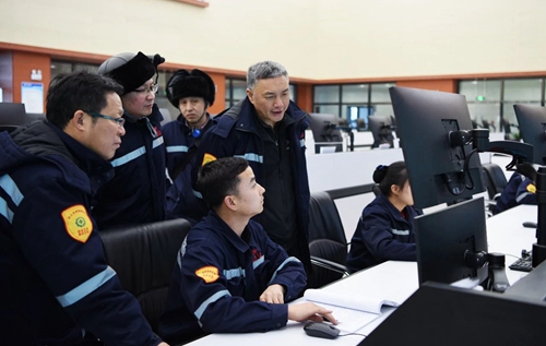 宜昌市領導王應華、王大真一行到新疆宜化調研走訪(圖2)