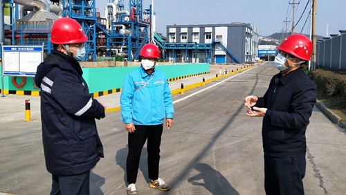 王大真到股份公司現(xiàn)場檢查疫情防控及安全生產(chǎn)情況(圖4) 王大真到股份公司現(xiàn)場檢查疫情防控及安全生產(chǎn)情況(圖4)