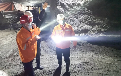 王大真到礦業(yè)公司檢查疫情防控和復(fù)工復(fù)產(chǎn)工作(圖4) 王大真到礦業(yè)公司檢查疫情防控和復(fù)工復(fù)產(chǎn)工作(圖4)