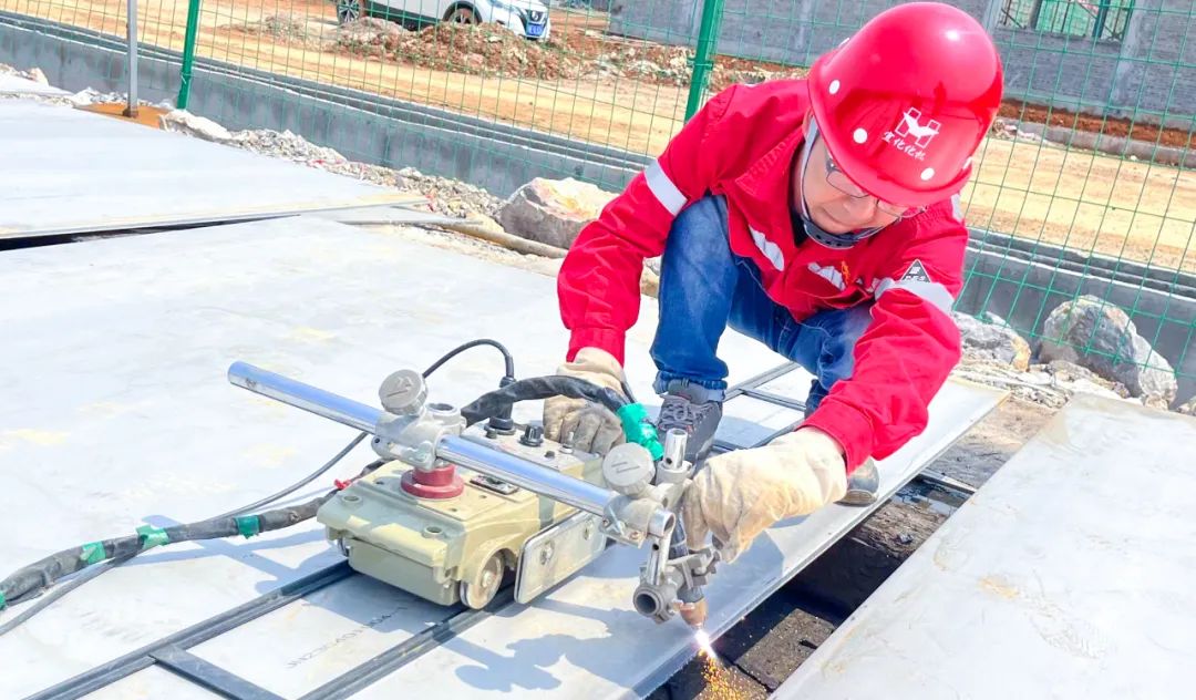 【宜化榜樣】金牌能手陳東:堅(jiān)守初心練本領(lǐng),潛心鉆研提技能(圖2) 圖片