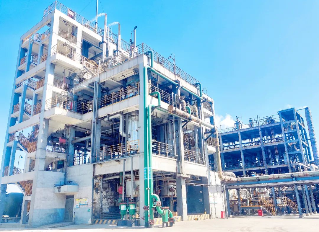 喜訊!內蒙宜化醫藥級鹽酸成功下線(圖2) 喜訊!內蒙宜化醫藥級鹽酸成功下線(圖2)