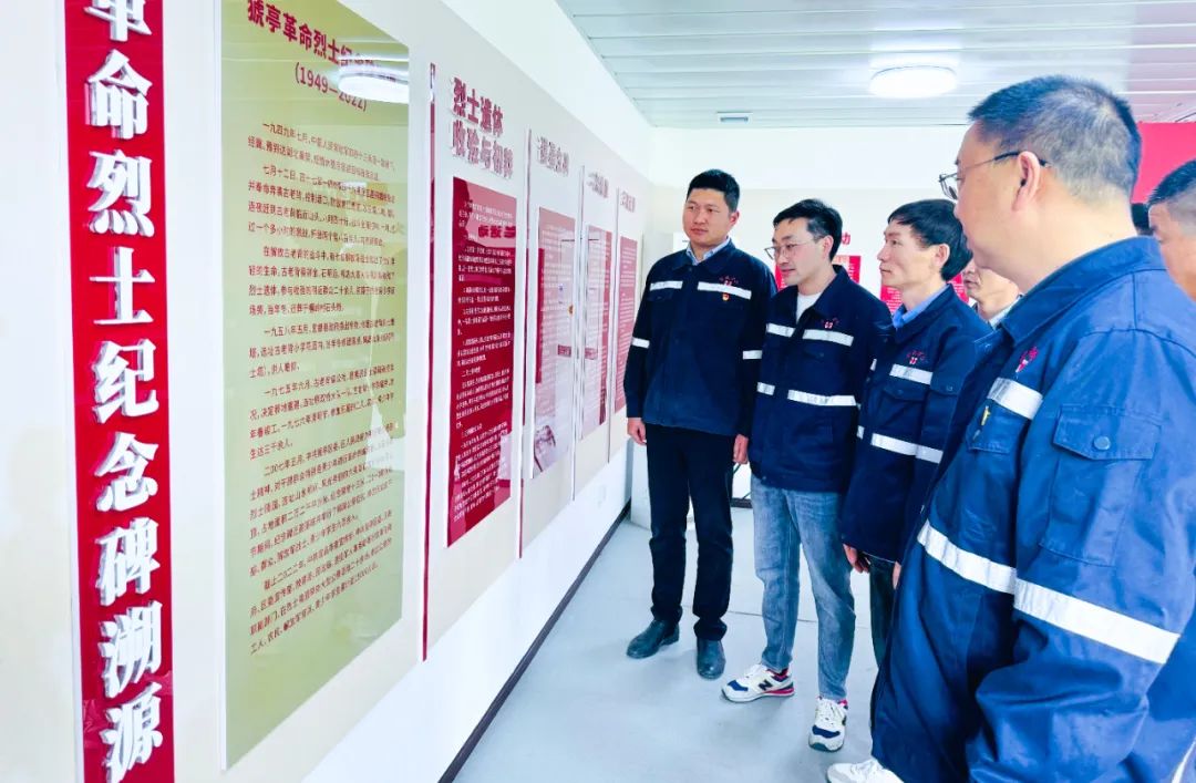 在緬懷中汲取奮進力量！這場主題黨日活動“走心”更“入心”！(圖5)