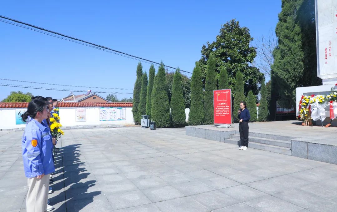 傳承紅色基因賡續(xù)紅色血脈!松滋肥業(yè)開(kāi)展清明祭英烈主題黨日活動(dòng)(圖3) 傳承紅色基因賡續(xù)紅色血脈!松滋肥業(yè)開(kāi)展清明祭英烈主題黨日活動(dòng)(圖3)