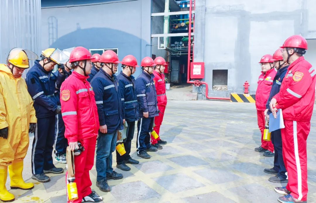 股份公司熱電維修班:精細(xì)管理強(qiáng)基礎(chǔ),提升技能育人才(圖5) 股份公司熱電維修班:精細(xì)管理強(qiáng)基礎(chǔ),提升技能育人才(圖5)