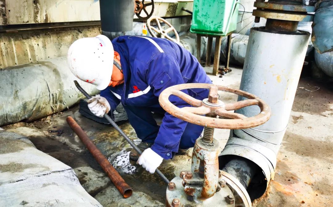 新疆宜化:直擊大修一線,看他們奮戰(zhàn)的身影(圖7) 新疆宜化:直擊大修一線,看他們奮戰(zhàn)的身影(圖7)