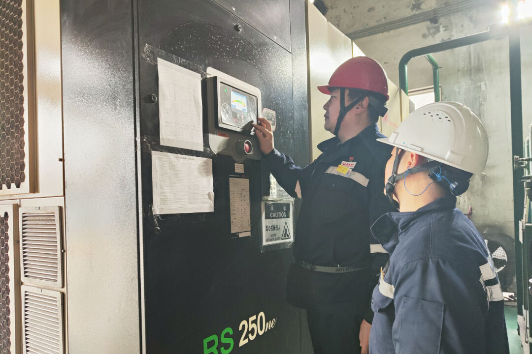 【宜化榜樣】股份公司馬向勇:潛心鉆研,讓青春在奮進中閃耀(圖5) 【宜化榜樣】股份公司馬向勇:潛心鉆研,讓青春在奮進中閃耀(圖5)