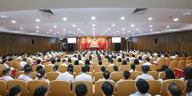 宜化集團(tuán)舉行學(xué)習(xí)貫徹黨的二十屆三中全會(huì)精神宣講報(bào)告會(huì)(圖1) 宜化集團(tuán)舉行學(xué)習(xí)貫徹黨的二十屆三中全會(huì)精神宣講報(bào)告會(huì)(圖1)