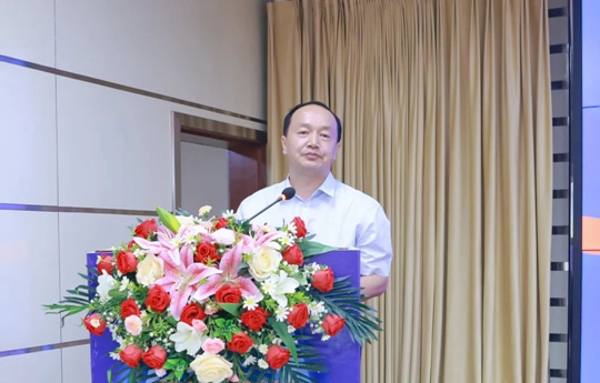 增值引領共贏疆來!2024宜化宜冠滴品牌戰略發布會在新疆輪臺縣成功舉行(圖3) 增值引領共贏疆來!2024宜化宜冠滴品牌戰略發布會在新疆輪臺縣成功舉行(圖3)