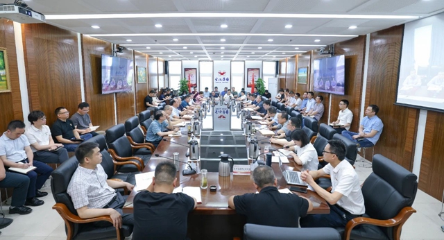 集團召開5月份效益分析會(圖1) 集團召開5月份效益分析會(圖1)