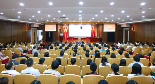 集團聚焦職工身心健康舉辦第六期“宜化大講堂”(圖1) 集團聚焦職工身心健康舉辦第六期“宜化大講堂”(圖1)