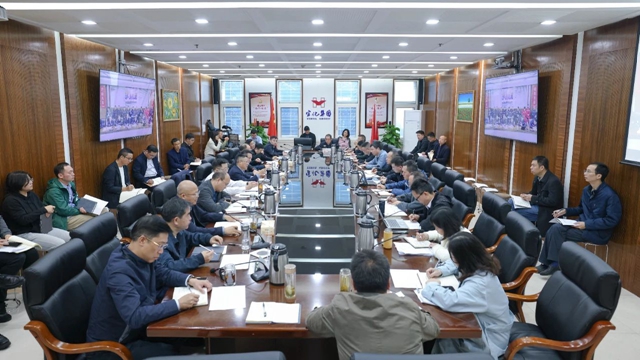 集團召開10月份效益分析會(圖1) 集團召開10月份效益分析會(圖1)