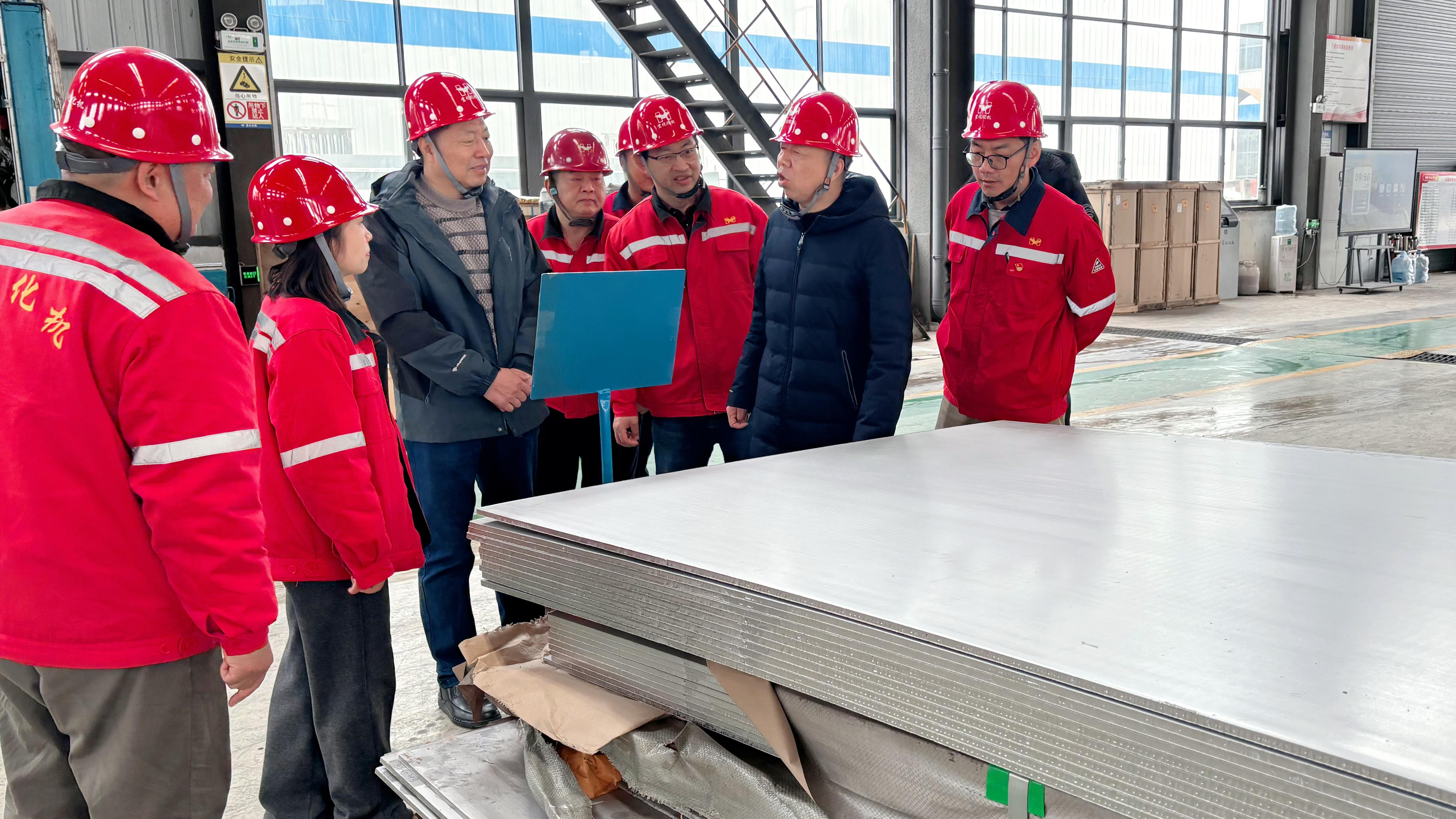 化機公司順利通過A1級壓力容器制造取證現場評審(圖2) 化機公司順利通過A1級壓力容器制造取證現場評審(圖2)