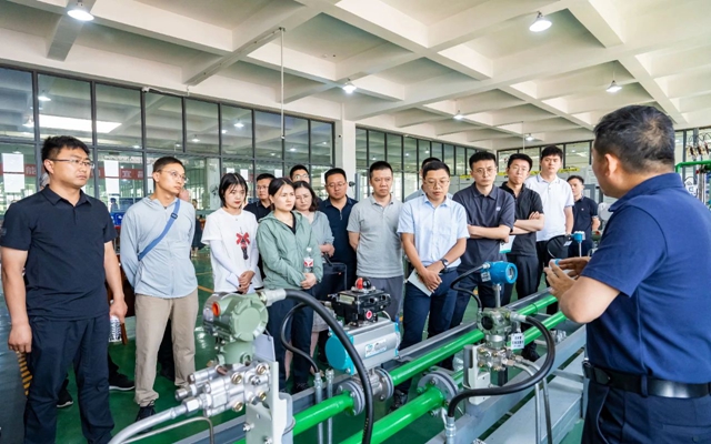 應急管理人員齊聚宜化職業培訓中心 共筑危化行業安全防線(圖1) 應急管理人員齊聚宜化職業培訓中心 共筑危化行業安全防線(圖1)